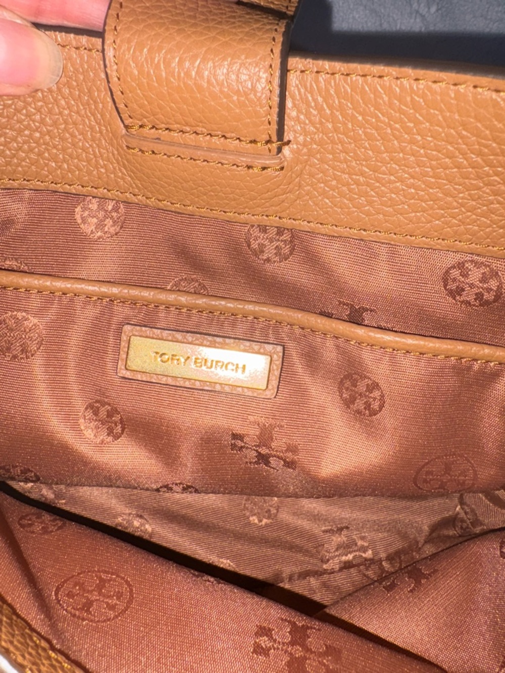 Tory Burch Brown Pebbled Leather Shoulder Bag with Gold Logo - Picture 6 of 15